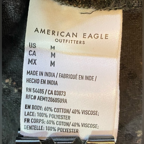 American Eagle Outfitters V Neck Floral Crop Top - Picture 9 of 11